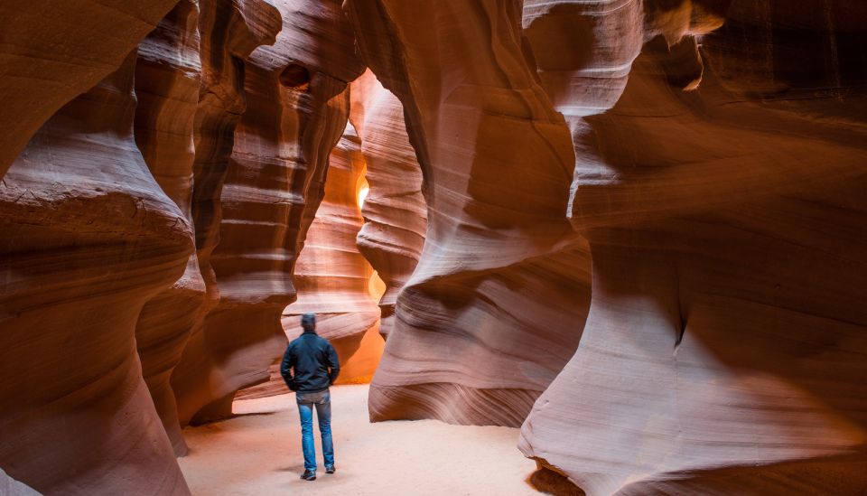 From Flagstaff: Antelope Canyon and Horseshoe Bend - Itinerary