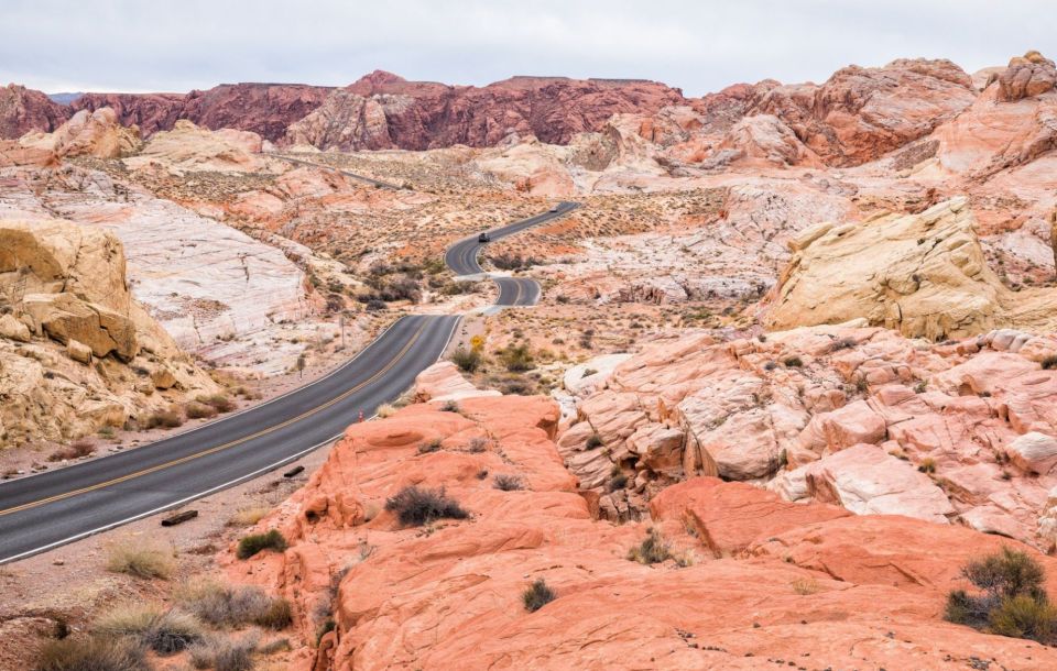 From Las Vegas: Valley of Fire State Park Tour - Towering Sandstone Formations
