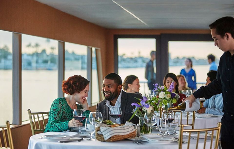From Newport Beach: Weekend Dinner Cruise With Live DJ - Food and Drinks