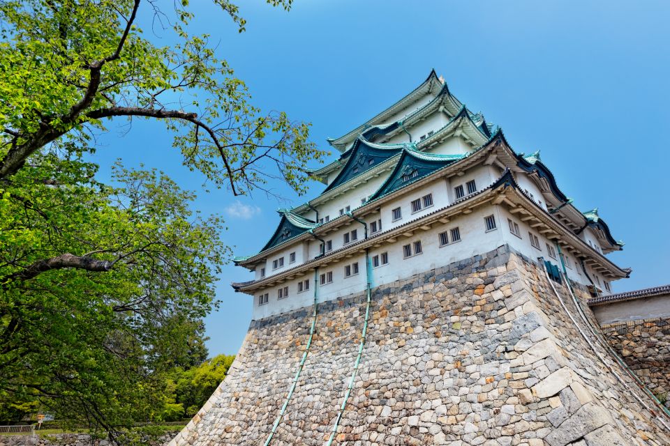 From Osaka: Himeji Castle, Kokoen Garden and Temple Visit - Himeji Castle Exploration