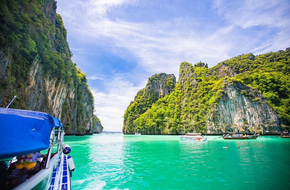 From Phi Phi: Sunrise Maya Bay, Pileh Lagoon Speedboat Tour - Witness the Tranquil Sunrise