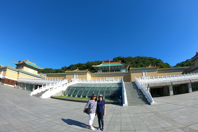 Full-Day Private Custom Taipei City Tour - Martyrs Shrine