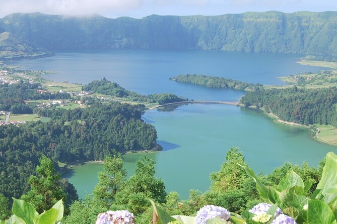 Full Day Sete Cidades & Lagoa Do Fogo Tour With Lunch (West Tour) - Tour Duration and Meeting Point
