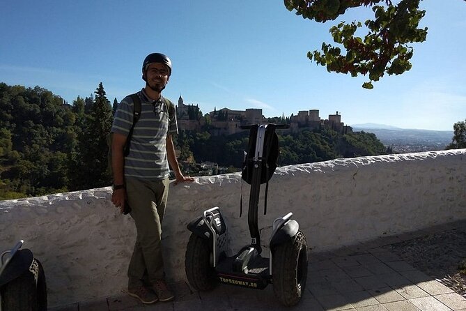 Granada: Panoramic Tour by Segway - Admiring the Mirador De San Nicolas