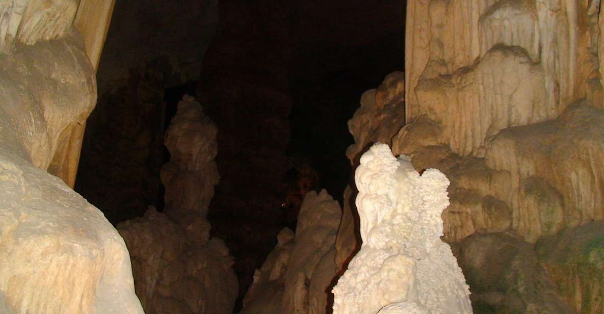 Grutas De García: Cave Exploration and Cultural Tour - Exploring the Grutas De García