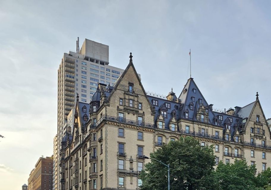 Guided Happy Hour Pedicab Tour in Central Park - Chess and Checkers House