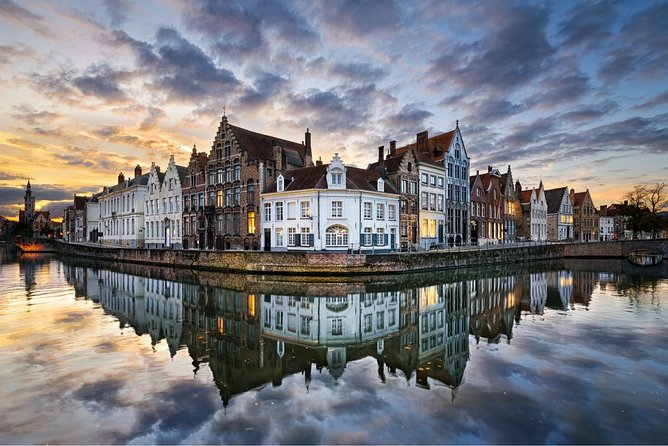 Guided Tour of Bruges - Meeting Point and Guide Identification