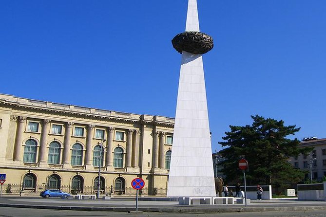 Guided Walking Tour of Historical Bucharest - Experiencing the Tour