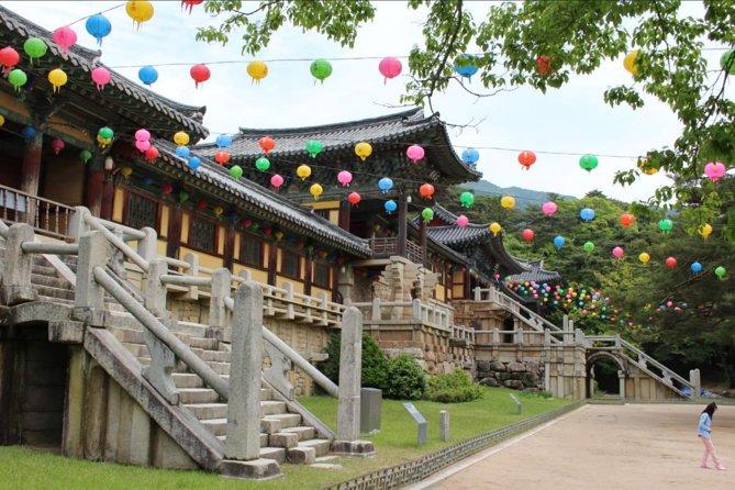 Gyeongju UNESCO World Heritage Sites and History Full-Day Tour With Lunch - Gyeongjus Ancient Attractions