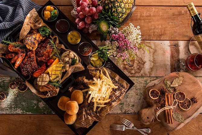 Half-Day Polish Food Walking Tour With Guide and Dinner - Benefits of Guided Tour