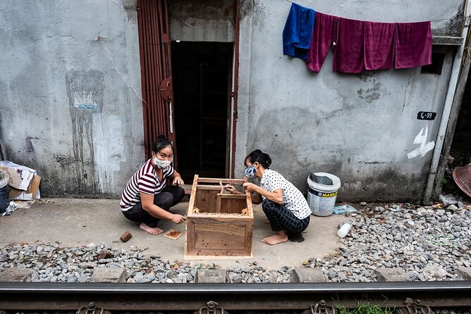 Hanoi On the Tracks Photo Tour - Exploring the Railway Stretch