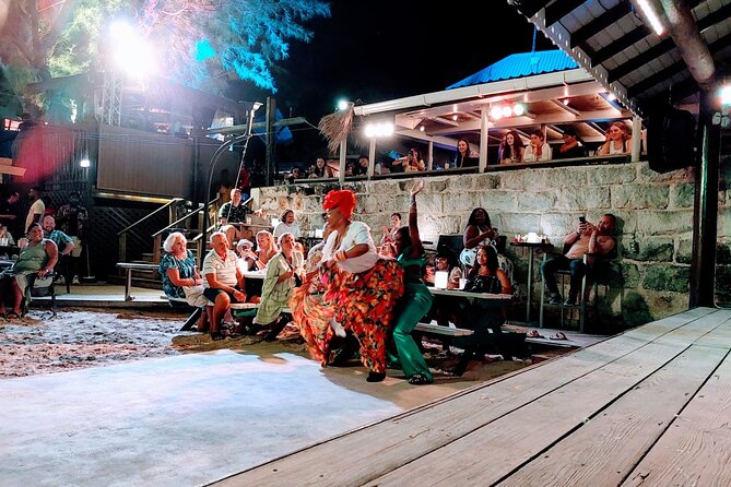 Harbour Lights Beach Extravaganza and Dinner Show - Dining Experience