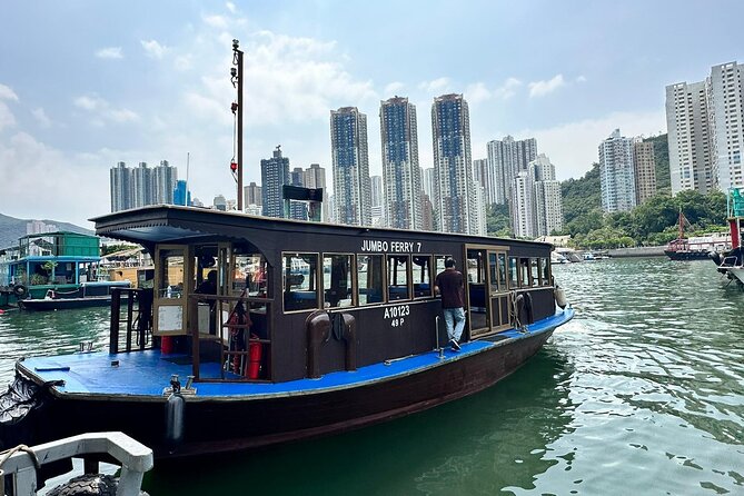 Hong Kong Fisherman's Wharf: Aberdeen Fishing Village Boat Tour - Tour Inclusions