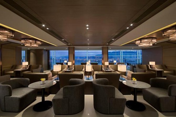Hong Kong International Airport Plaza Premium Lounge - Amenities and Services