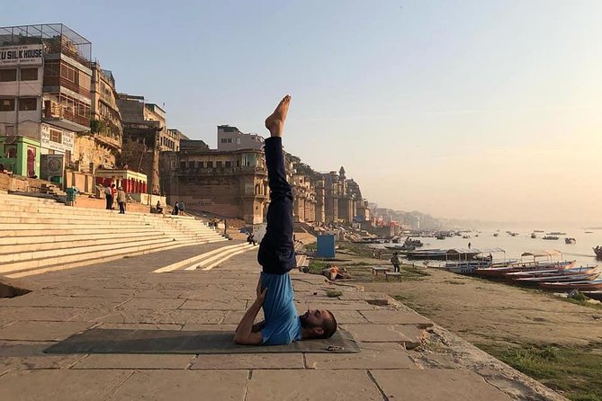 INDIVIDUAL YOGA CLASS - BEGINNER / ADVANCED Sunrise YOGA With Ayush in Varanasi - Included in the Experience