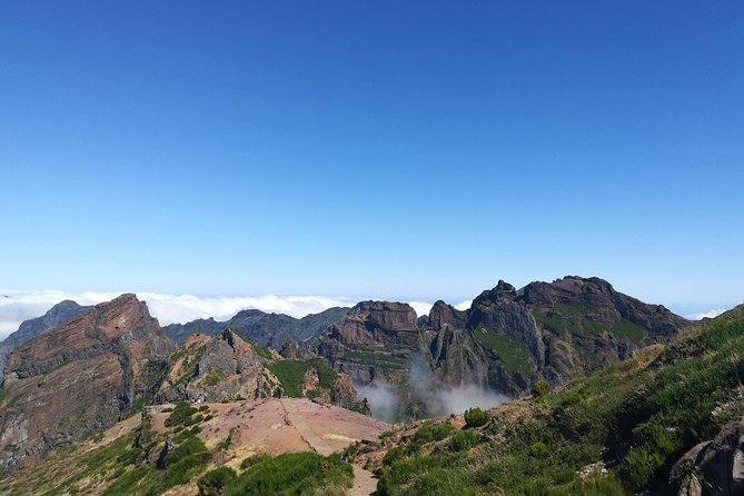 [INPUT TEXT TRANSLATED INTO ENGLISH]:Pico Do Arieiro - Pico Ruivo - Achadas Do TeixeiraPico Do Arieiro - Pico Ruivo - Achadas Do Teixeira - Hiking Experience