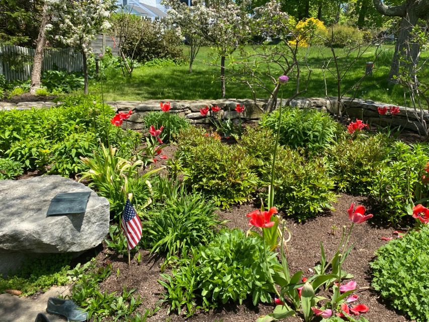 Kennebunkport: A Garden Stroll - Activity Description