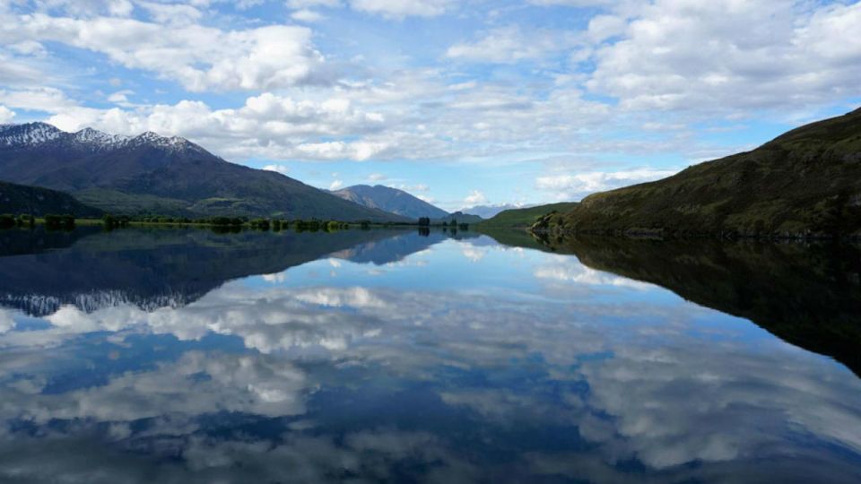 Lake Wanaka Happy Hour Cruise - Experience Highlights