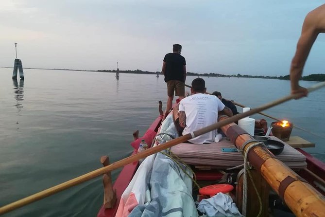 Learn to Row in the Canals of Venice - Local Instructor Guidance