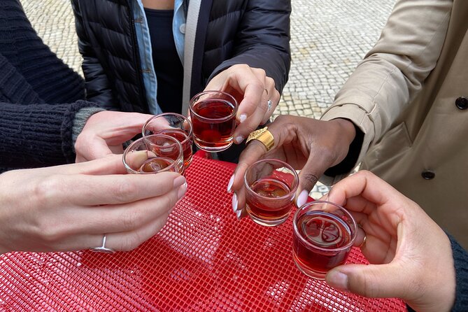 Lisbon Foodies Small-Group Walk - Savoring Local Cuisine