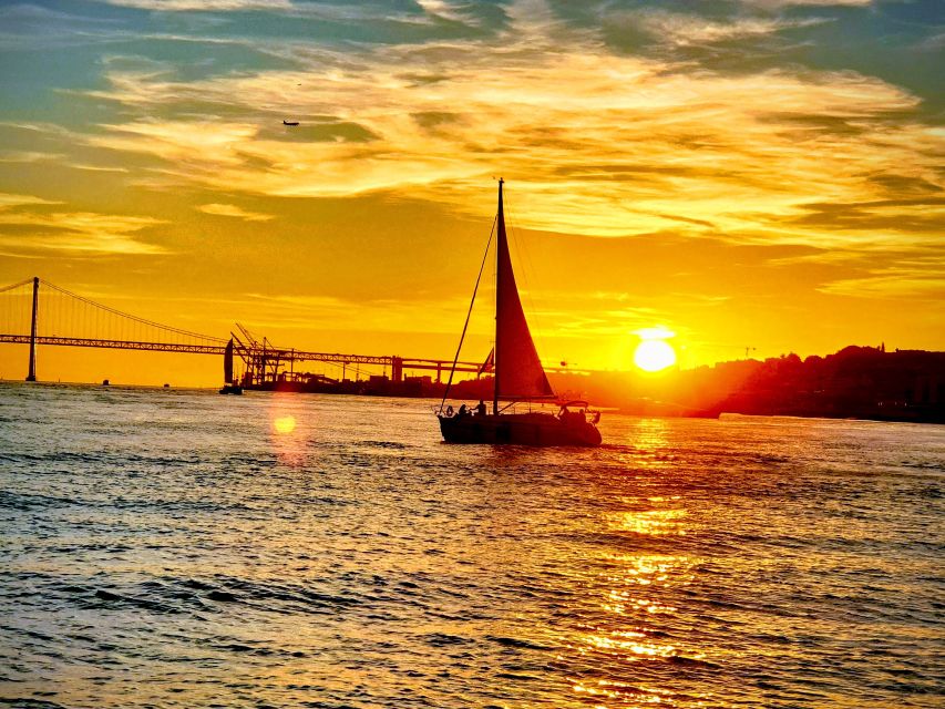 Lisbon: Private Sunset Cruise With Portuguese Wine - Itinerary Highlights