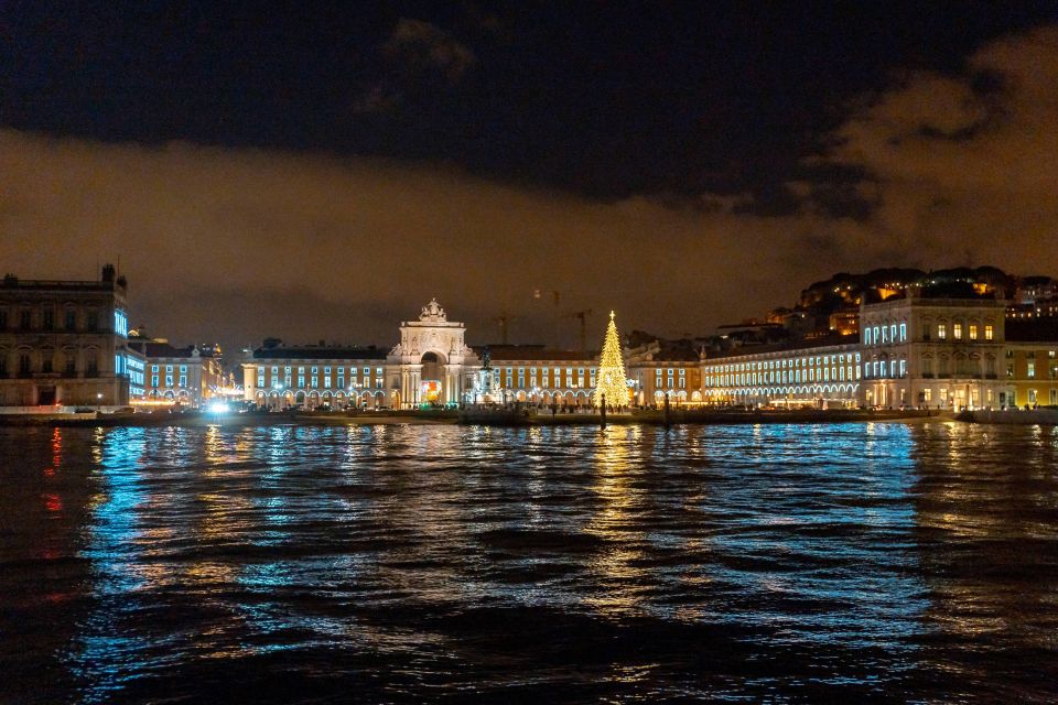 Lisbon: Tagus River New Years River Boat Cruise - Inclusions