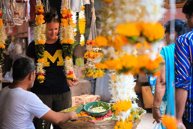 Local Transport & Dabbawallah Tour - Highlights