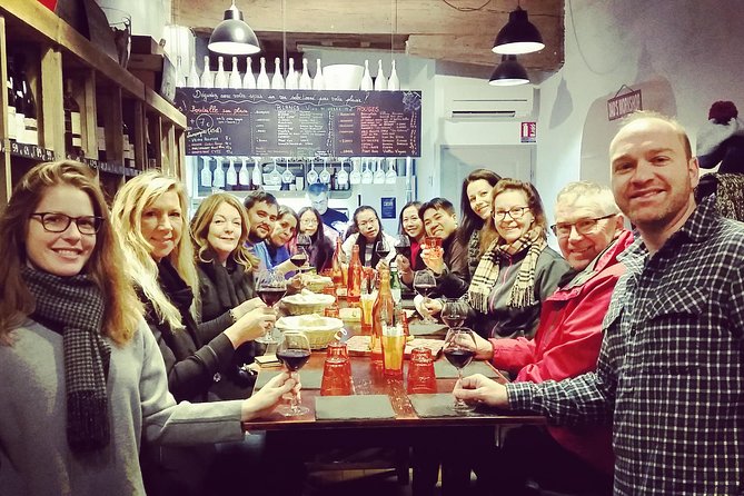 Lyon Old Town Half-Day Walking Food Tour With Local Specialties Tasting & Lunch - Meeting and Pickup Details