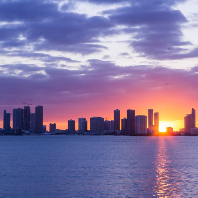 Miami: Beach Boat Tour and Sunset Cruise in Biscayne Bay - Itinerary