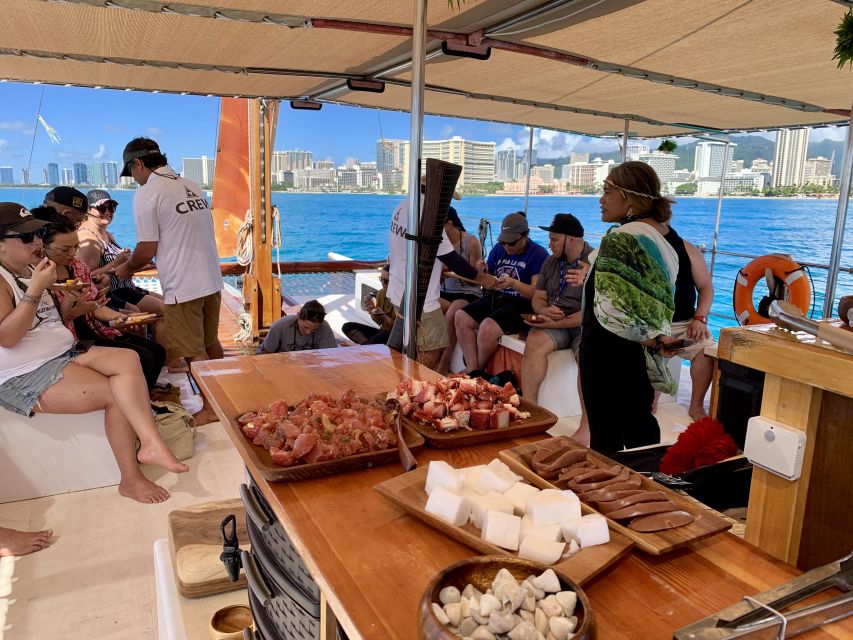 Oahu: Honolulu Morning Polynesian Canoe Voyage - Canoe and Vessel Details