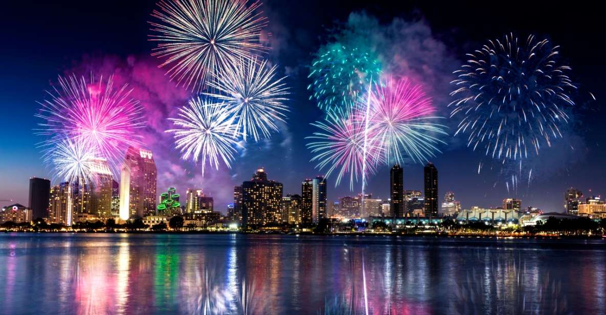 Oahu: Waikiki Friday Fireworks Cruise - Highlights