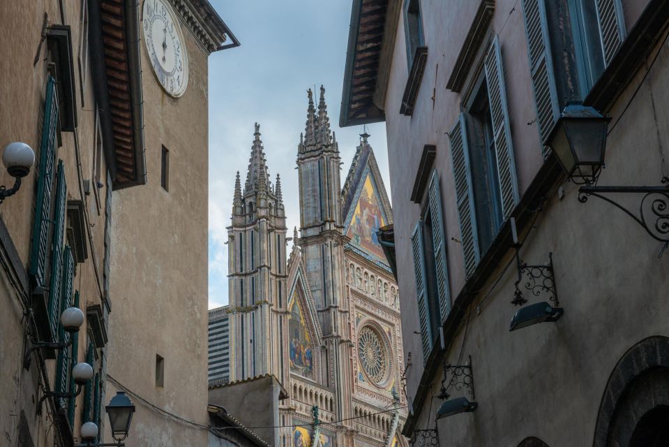 Orvieto: Private Walking Tour With Licensed Guide - Discovering Orvietos History