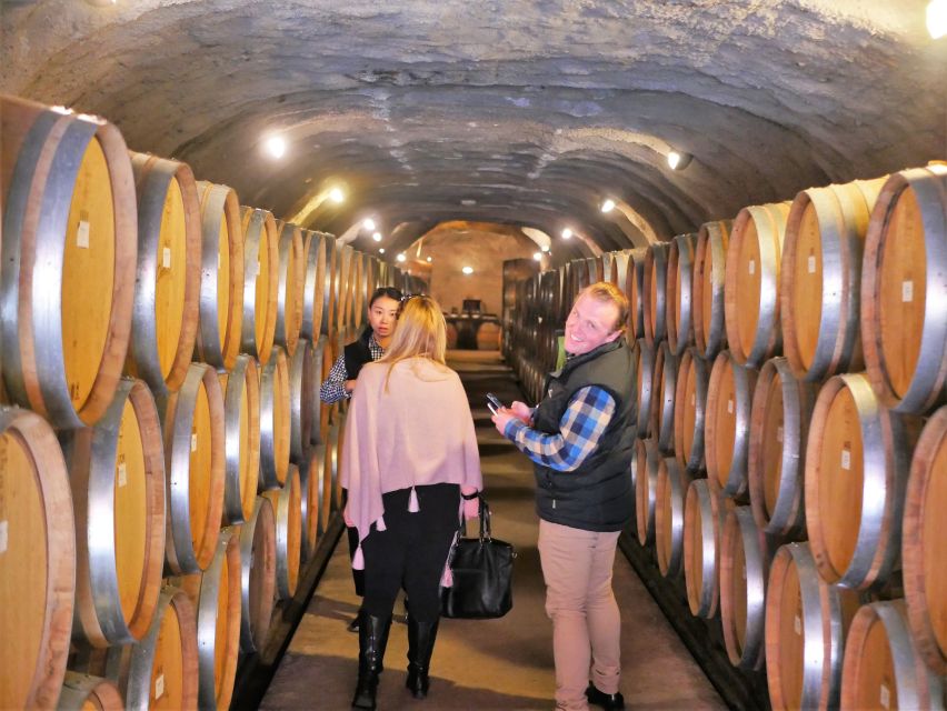 Otago Wine Trail Bespoke Small Group Tour - Language Options