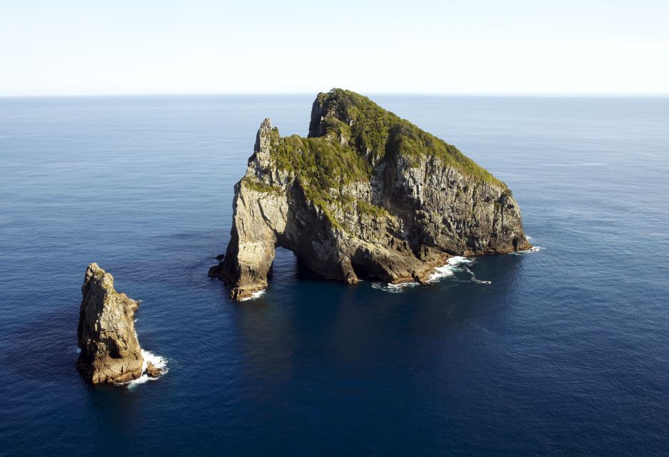 Paihia/Russell: Hole in the Rock Cruise With 2 Island Stops - Pricing and Duration