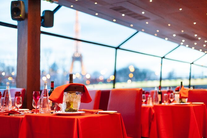 Paris Seine River Dinner Cruise With Live Music by Bateaux Mouches - Included Features