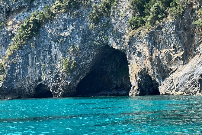 Pelion Boat Trip to Poseidon's Caves - Discovering the WWII Shipwreck