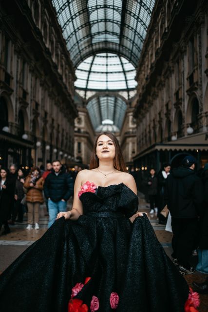 Photoshoot With a Fairytale Dress in the Heart of Milan - Photoshoot Session Details