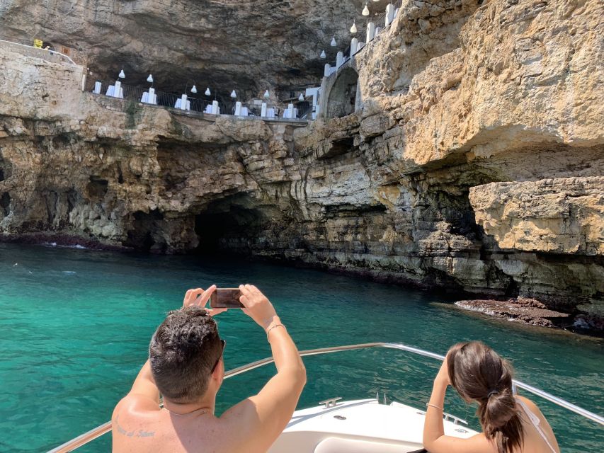 Polignano a Mare: Boat Cave Tour With Aperitif - Itinerary and Stops