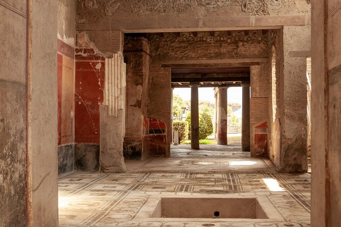 Pompeii Guided and Trip to Two Wineries With Lunch - Winery Tour Experience