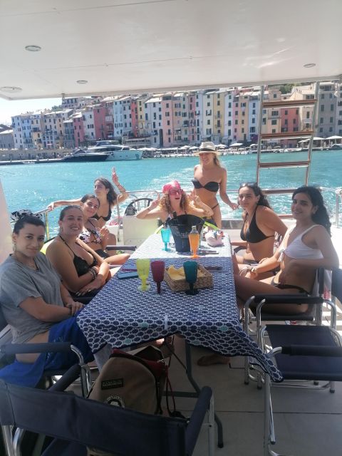 Portovenere: Islands Private Boat Trip With Meal - Languages and Accessibility