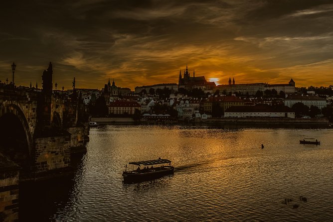 Prague Devils Channel Cruise on Vltava River With Commentary - Whats Included on the Cruise