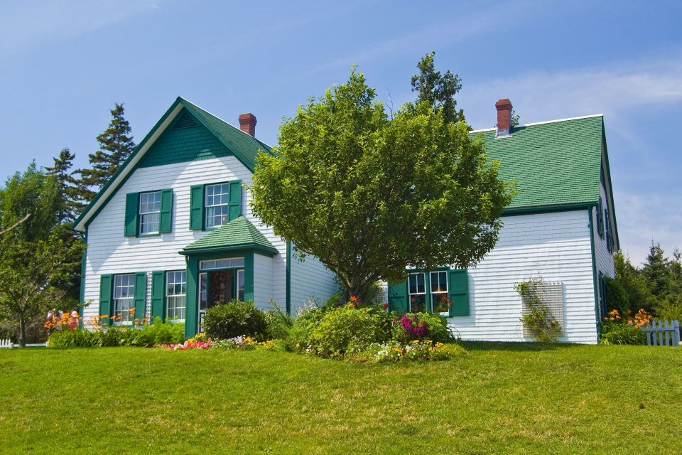 Prince Edward Island: Guided Tour With Anne of Green Gables - Journey to Green Gables