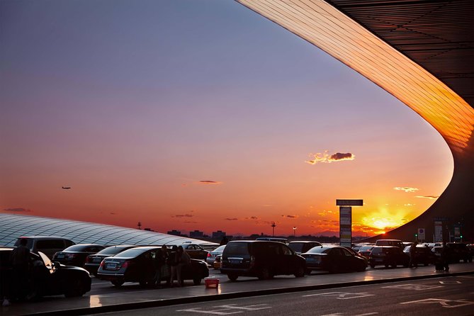 Private Arrival Transfer: Beijing Airport (PEK or PKX) to Hotel - Included Services at a Glance