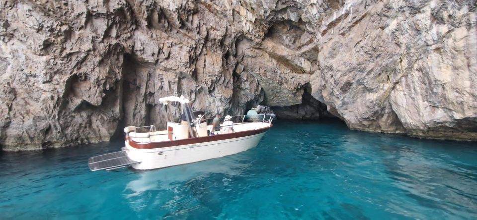 Private Boat Tour to Capri and the Amalfi Coast - Activity Itinerary