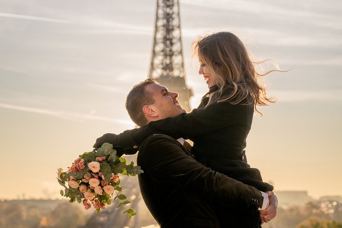 Private Guided Professional Photoshoot by the Eiffel Tower - Meeting and Pickup Details