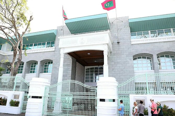Private Male City Walking Tour With Optional Vilimale Tour - Accessibility and Participation Guidelines