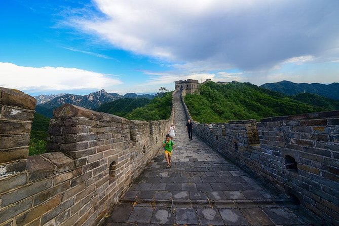 Private Round-Trip Transfer: Beijing Hotels to Mutianyu Great Wall - Included Amenities