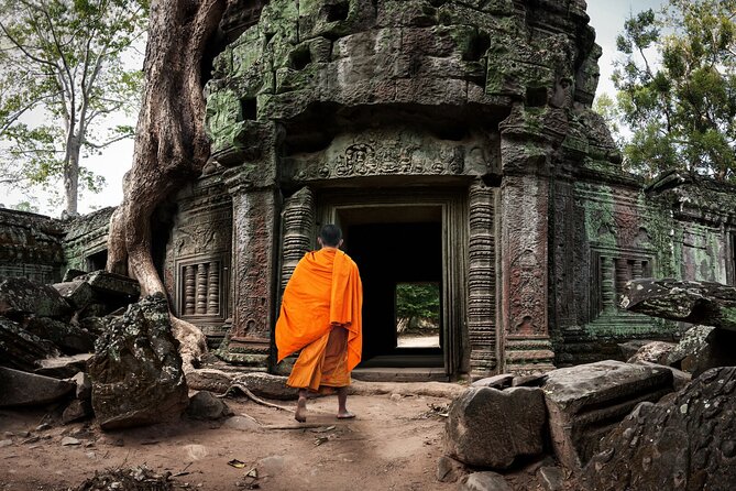 Private Sunrise Tour to Angkor Wat & Other Highlights With Professional Guide. - Angkor Wat Experience