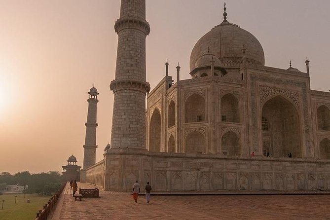 Private Taj Mahal Sunrise Day Tour From Delhi by Ac Car - All Inclusive - Guided Tour of Key Sites