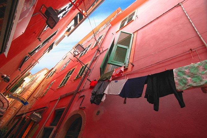 Private Tour: Cinque Terre From La Spezia - Exploring the Charming Towns